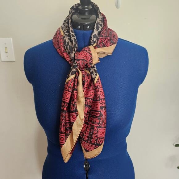 Vtg Anne Klein for Vera Companies Silk Scarf Leopard & Geometric Print - Picture 2 of 3